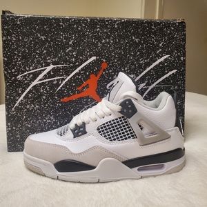 Air Jordan 4 Retro White/Black-Neutral Grey